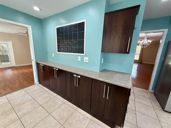 $460,000 | 1556 Oak Shore Drive, Gulf Breeze, FL 32563