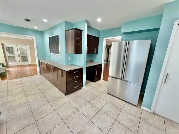 $460,000 | 1556 Oak Shore Drive, Gulf Breeze, FL 32563