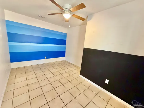 $460,000 | 1556 Oak Shore Drive, Gulf Breeze, FL 32563