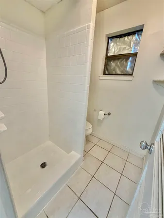 $460,000 | 1556 Oak Shore Drive, Gulf Breeze, FL 32563