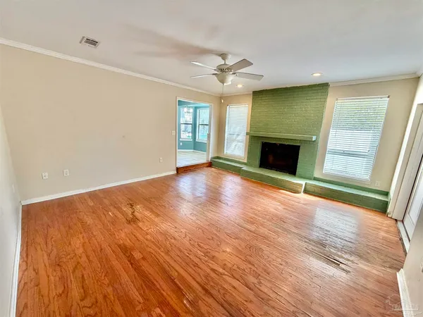 $460,000 | 1556 Oak Shore Drive, Gulf Breeze, FL 32563