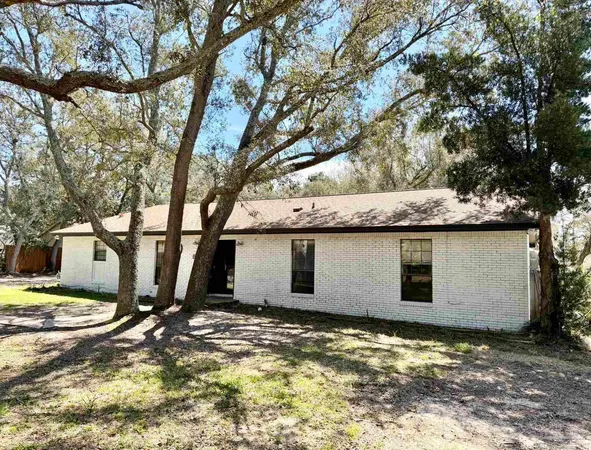 $460,000 | 1556 Oak Shore Drive, Gulf Breeze, FL 32563
