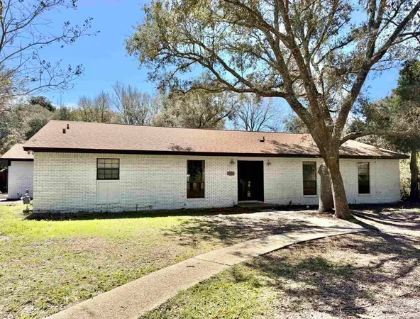 $460,000 | 1556 Oak Shore Drive, Gulf Breeze, FL 32563