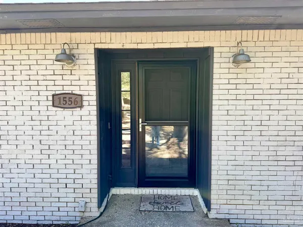 $460,000 | 1556 Oak Shore Drive, Gulf Breeze, FL 32563