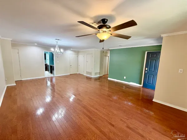 $460,000 | 1556 Oak Shore Drive, Gulf Breeze, FL 32563