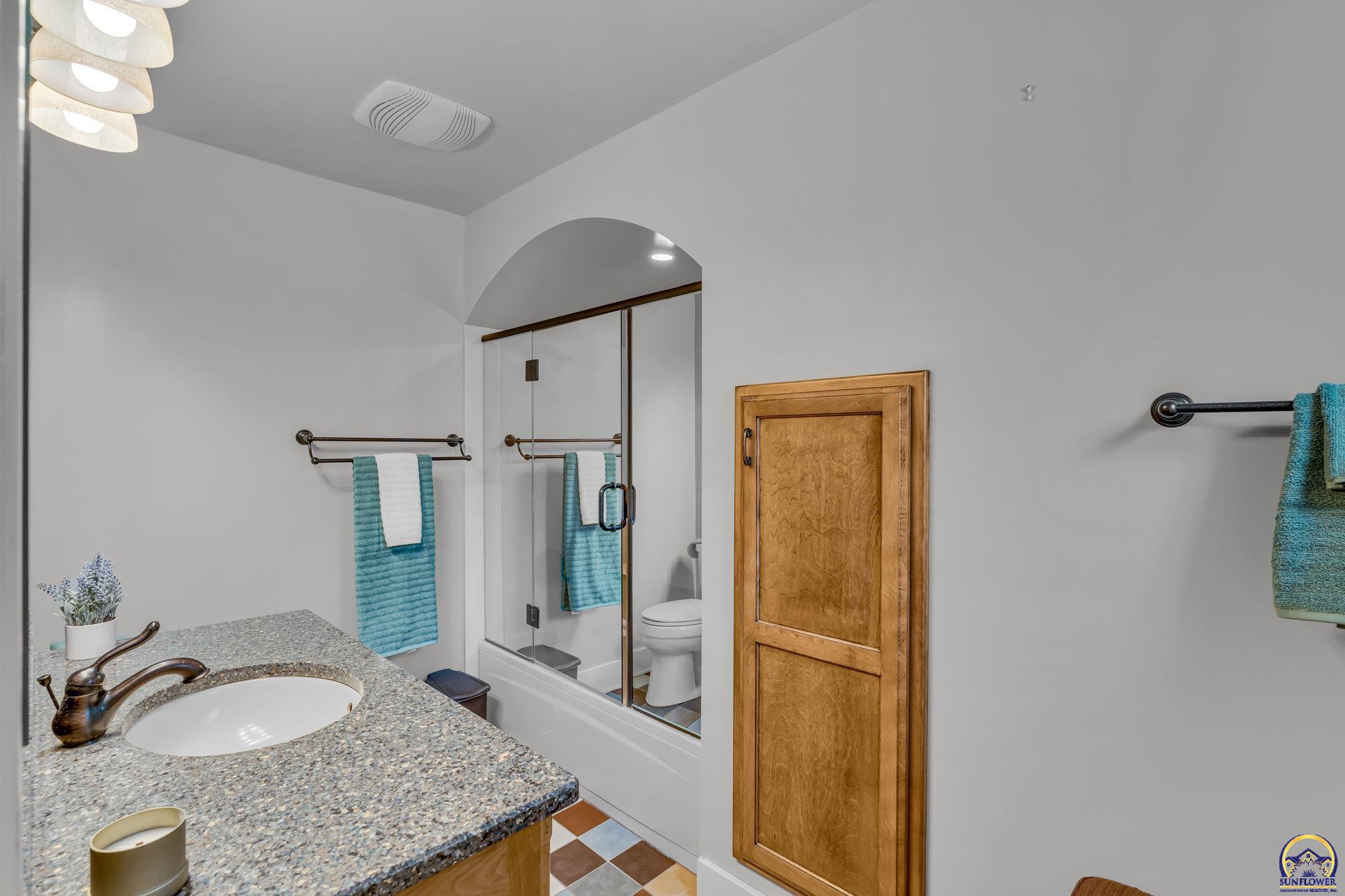 1618 Southwest High Avenue Topeka, KS 66604 - Photo 34 of 40