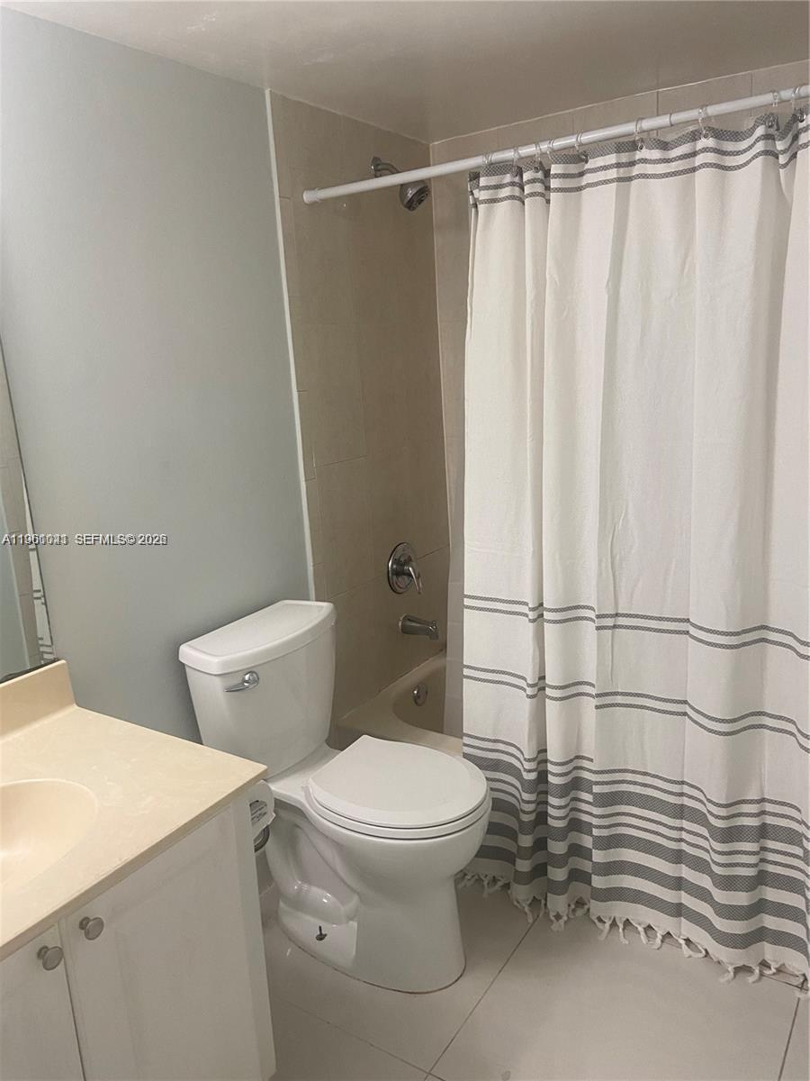 731 North Pine Island Road, Unit 202 Plantation, FL 33324 - Photo 9 of 14