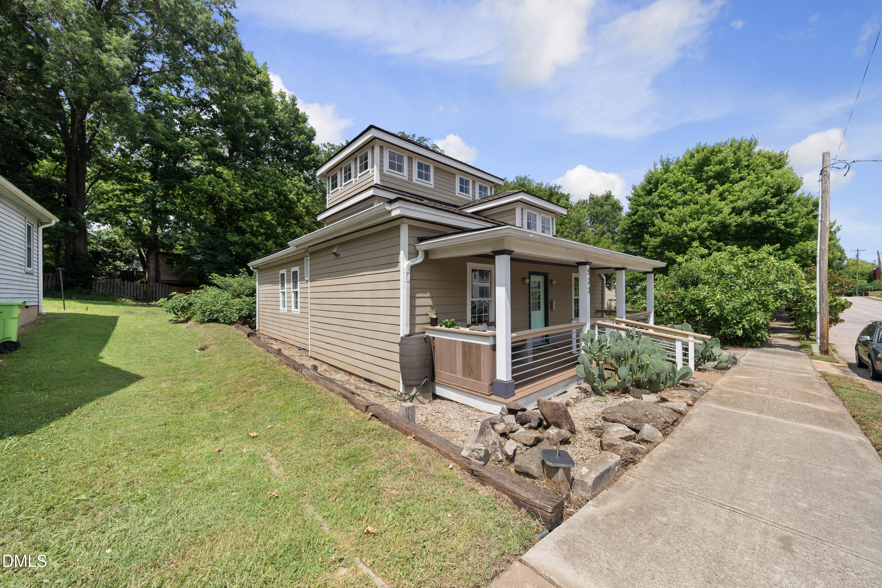523 East Edenton Street Raleigh, NC 27601 - Photo 6 of 40 DSC01159