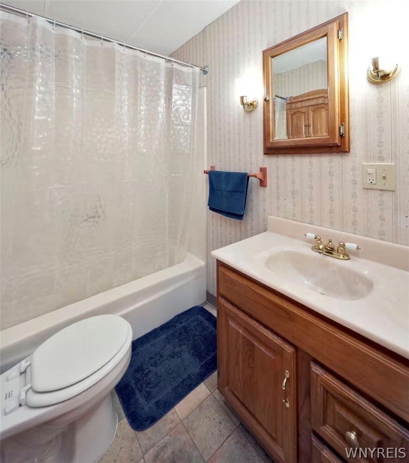 8926 Lake Shore Road Evans, NY 14006 - Photo 30 of 50 Middle House Full Bath