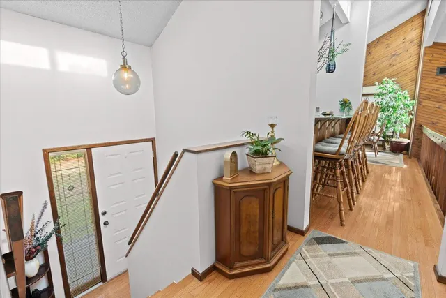 $630,000 | 2725 Cooley Lake Road, Highland, MI 48356