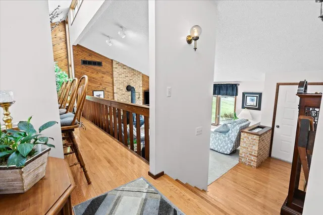 $630,000 | 2725 Cooley Lake Road, Highland, MI 48356