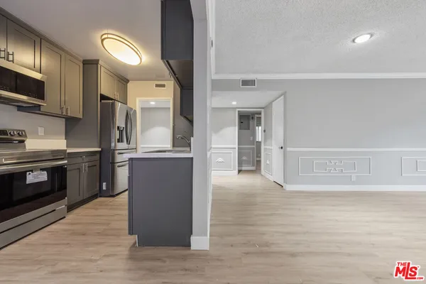 $3,700 | 3212 West 84th Place, Unit 1, Inglewood, CA 90305
