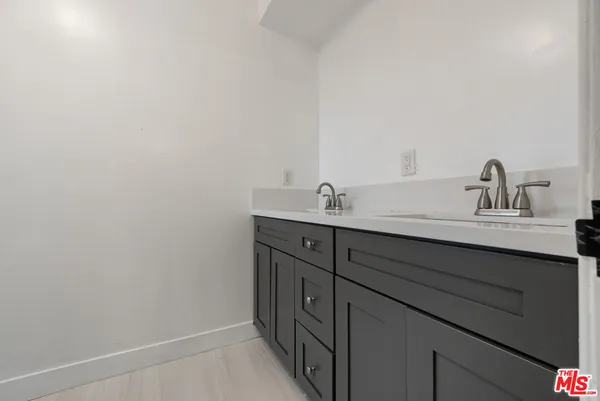 $3,700 | 3212 West 84th Place, Unit 1, Inglewood, CA 90305