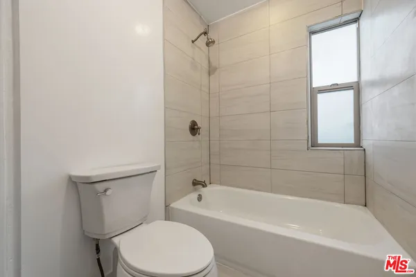 $3,700 | 3212 West 84th Place, Unit 1, Inglewood, CA 90305