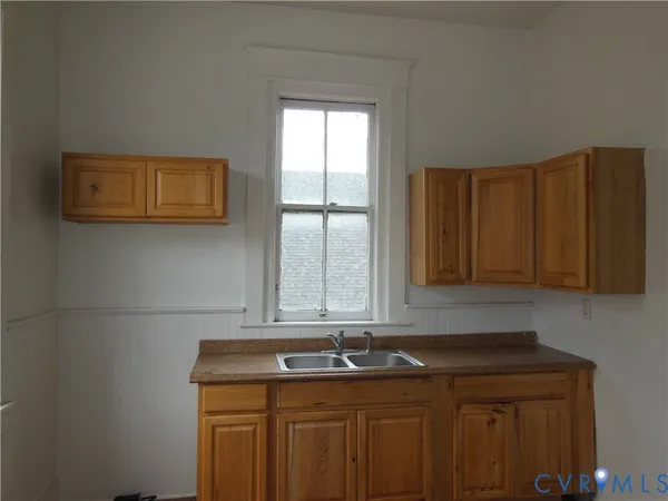 $219,000 | 625 West Washington Street, Petersburg, VA 23803