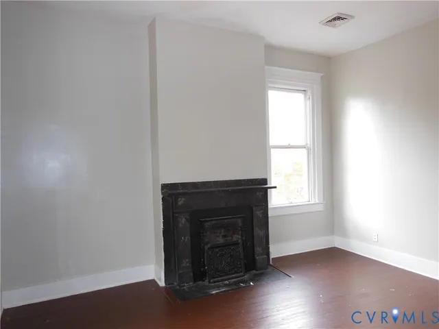 $239,900 | 625 West Washington Street, Petersburg, VA 23803