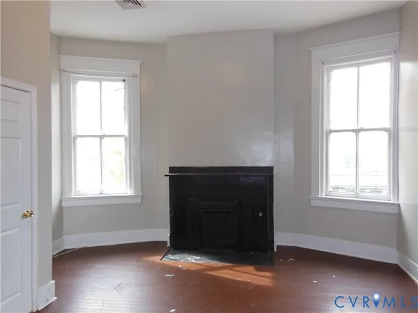 $219,000 | 625 West Washington Street, Petersburg, VA 23803