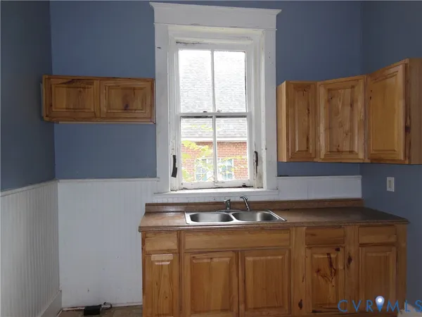 $219,000 | 625 West Washington Street, Petersburg, VA 23803