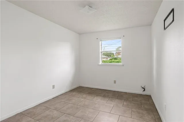 $1,795 | Undisclosed Address, Kenner, LA 70065