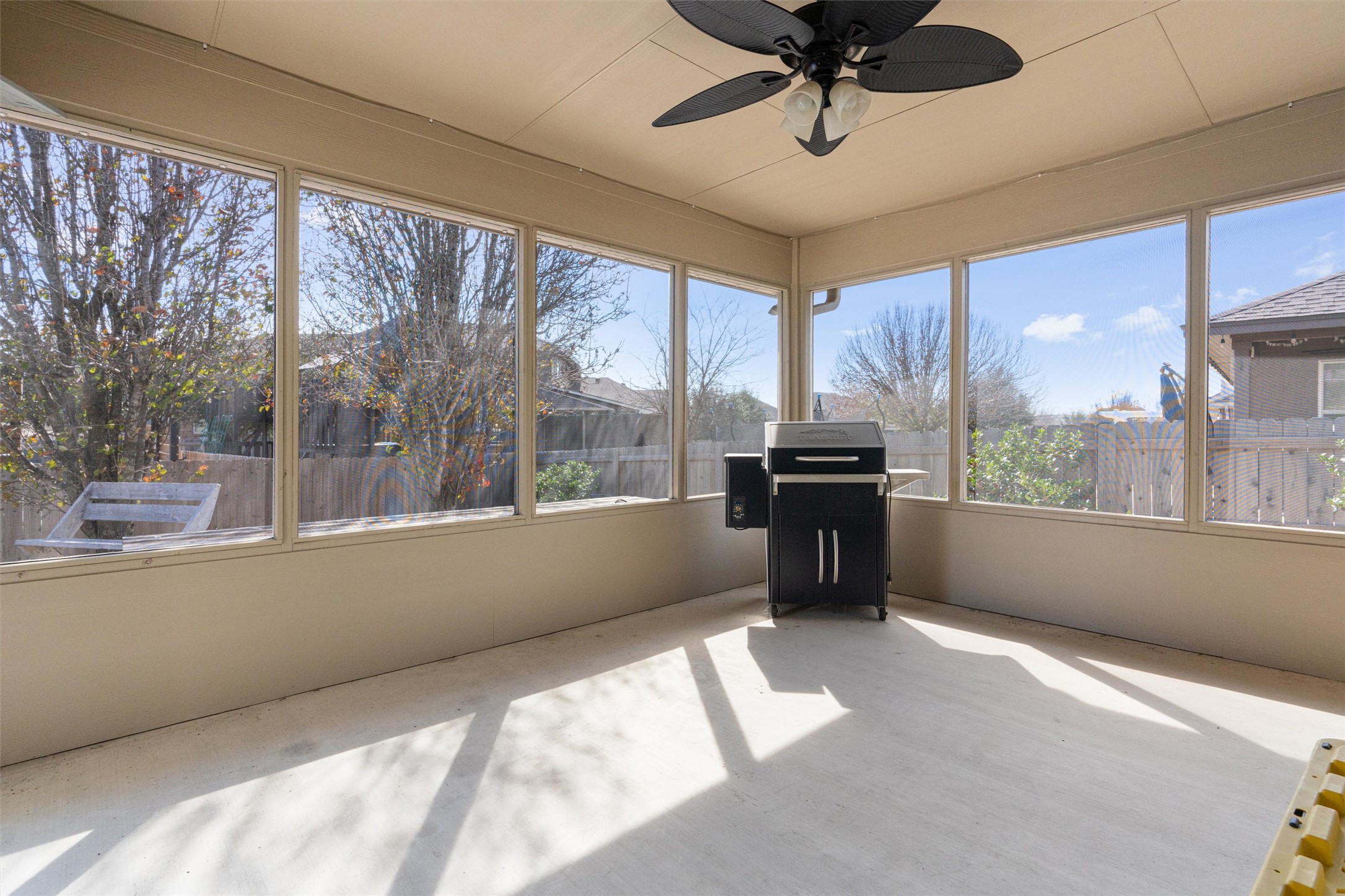 20513 Jackies Ranch Boulevard Pflugerville, TX 78660 - Photo 25 of 36 Screened in porch for year round enjoyment