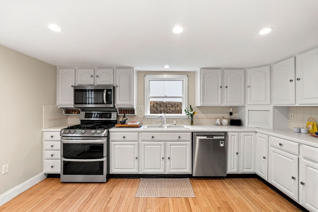 41 Red Spring Road Andover, MA 01810 - Photo 8 of 42