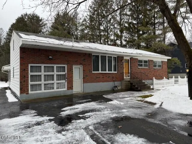 $399,000 | 2743 West Lydius Street, Guilderland, NY 12306