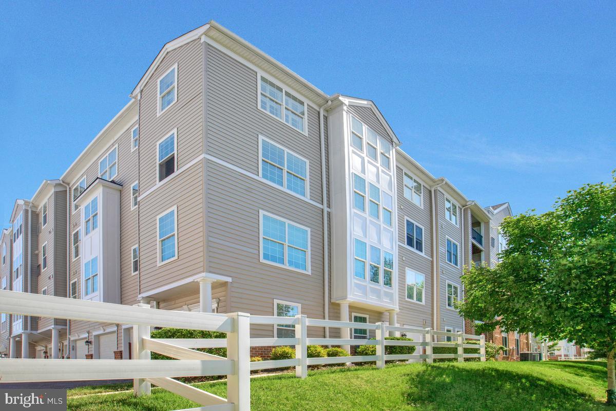 7315 Brookview Road, Unit 207 Elkridge, MD 21075 - Photo 39 of 51 Exterior Back