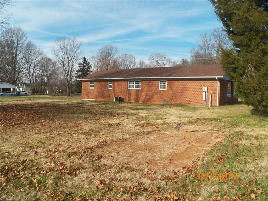 226 Gaither Road Winston-Salem, NC 27101 - Photo 3 of 11 Gallery Image 3