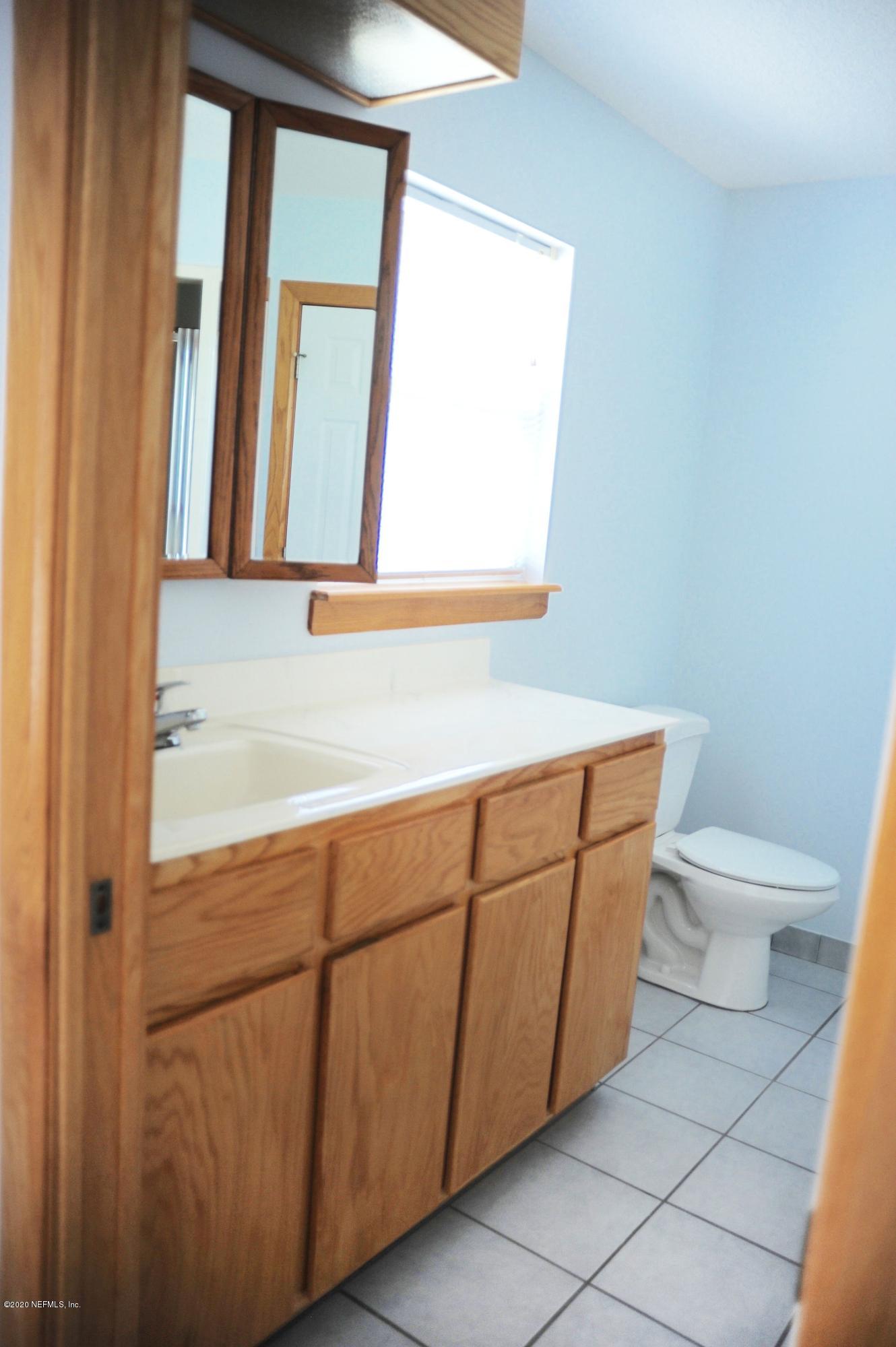 3548 King George Road Middleburg, FL 32068 - Photo 18 of 36 king george master bath