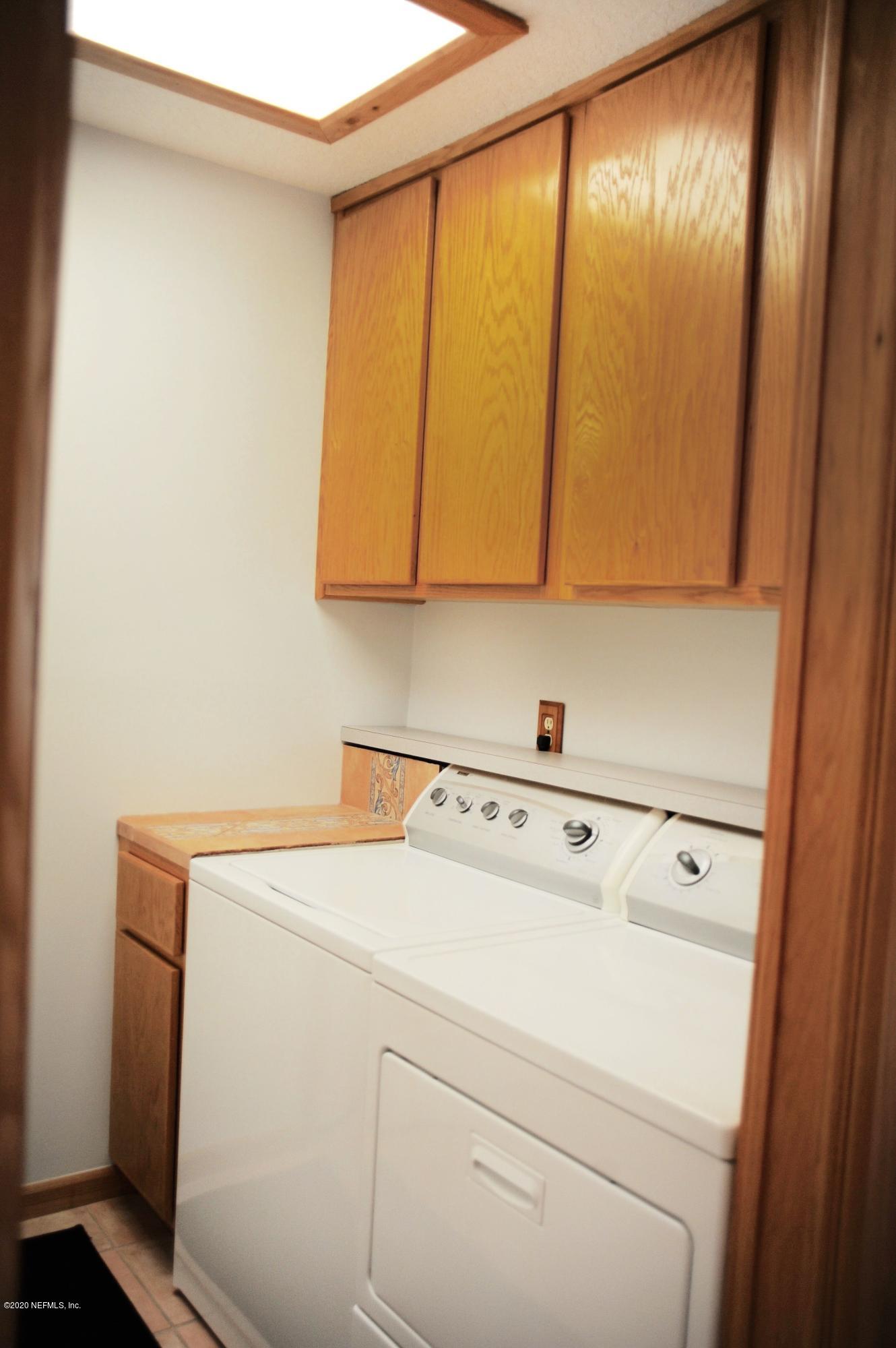 3548 King George Road Middleburg, FL 32068 - Photo 20 of 36 king george laundry