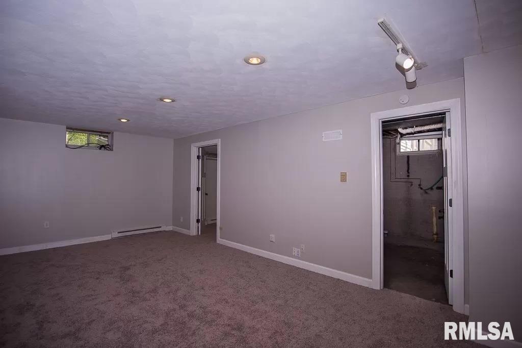 3327 Greenfield Road Bettendorf, IA 52722 - Photo 14 of 18 Gallery Image 14