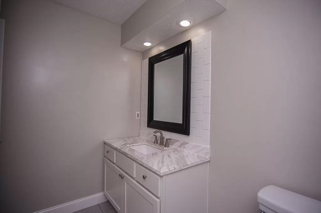 3327 Greenfield Road Bettendorf, IA 52722 - Photo 10 of 18 Gallery Image 10