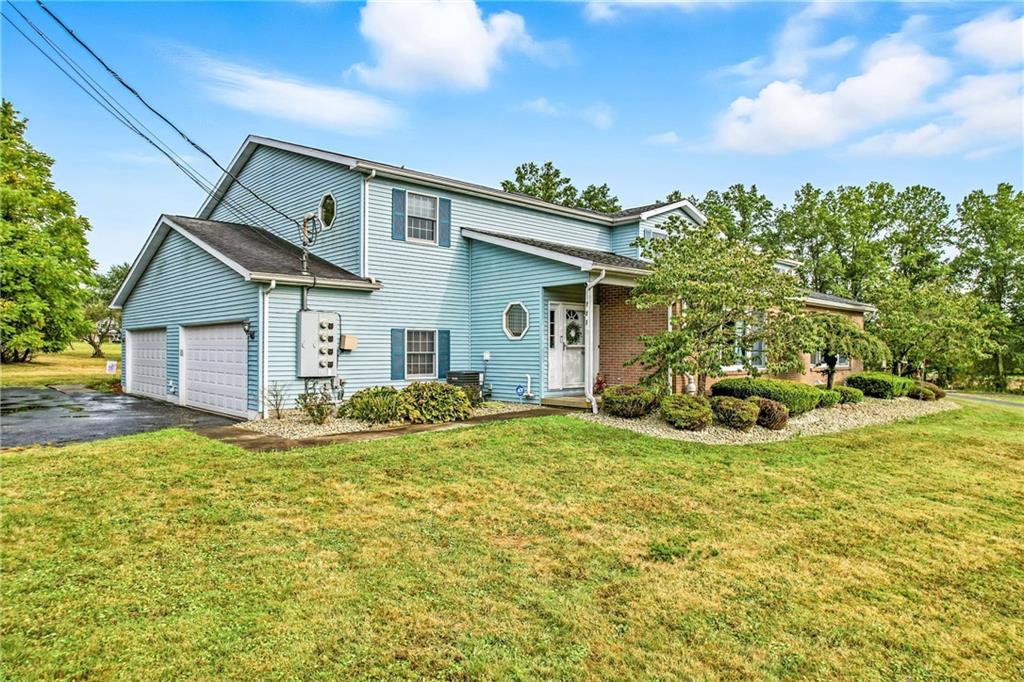 723 Rollinson Road Hermitage, PA 16148 - Photo 1 of 38