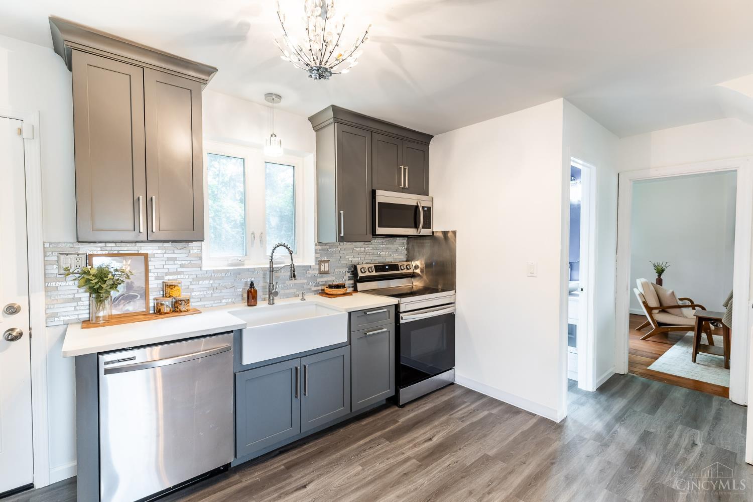 7527 Montgomery Road Cincinnati, OH 45236 - Photo 10 of 27