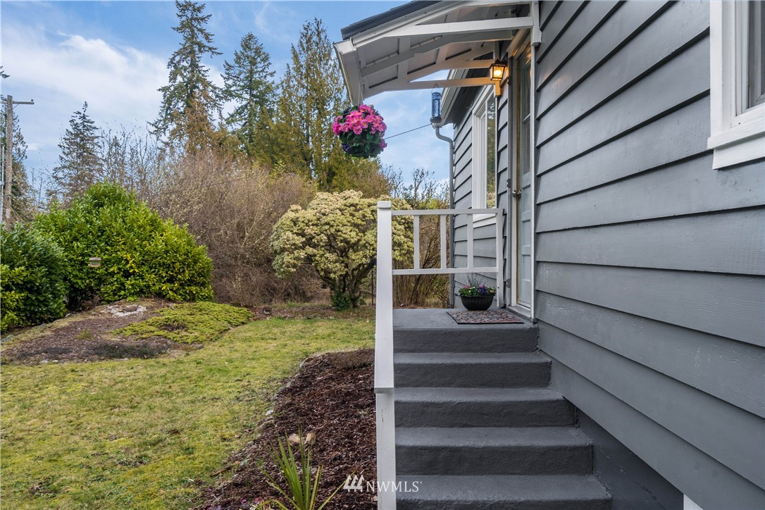 1614 Creso Road South Spanaway, WA 98387 - Photo 9 of 37