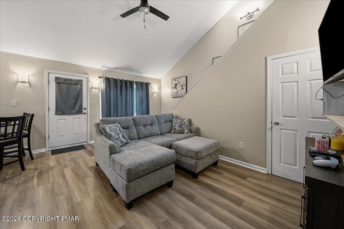 3084 Pleasant View Drive Gilbert, PA 18331 - Photo 9 of 25 15-HomeView_Media-3084_Pleasant_View_Dr