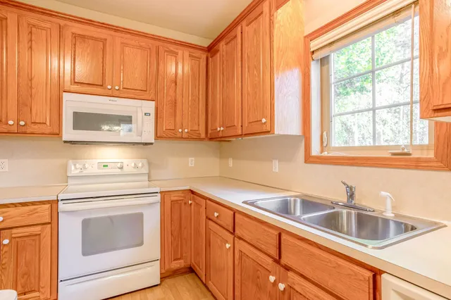 $365,000 | 1513 Pine Pointe, White Bear Lake, MN 55110