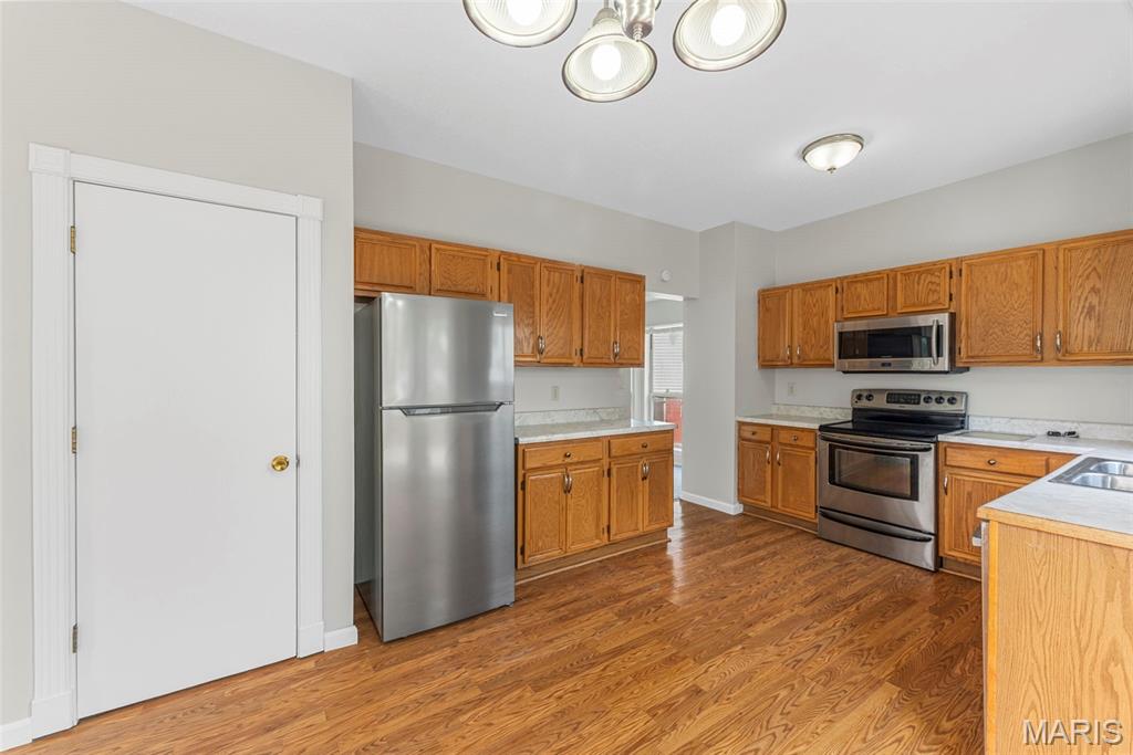 2906 Russet Court Florissant, MO 63031 - Photo 21 of 57