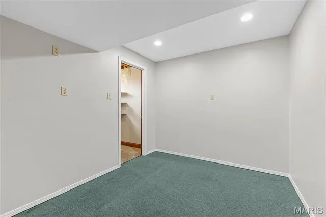 $285,000 | 2906 Russet Court, Florissant, MO 63031