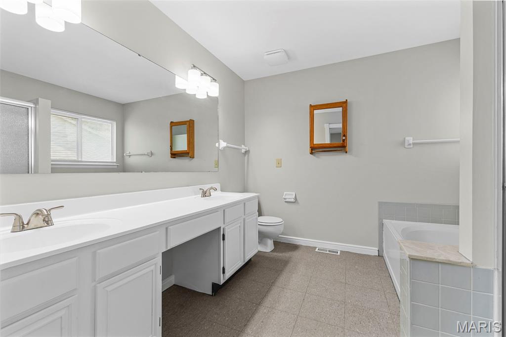 2906 Russet Court Florissant, MO 63031 - Photo 47 of 57