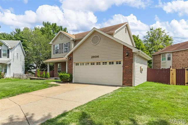 $285,000 | 2906 Russet Court, Florissant, MO 63031