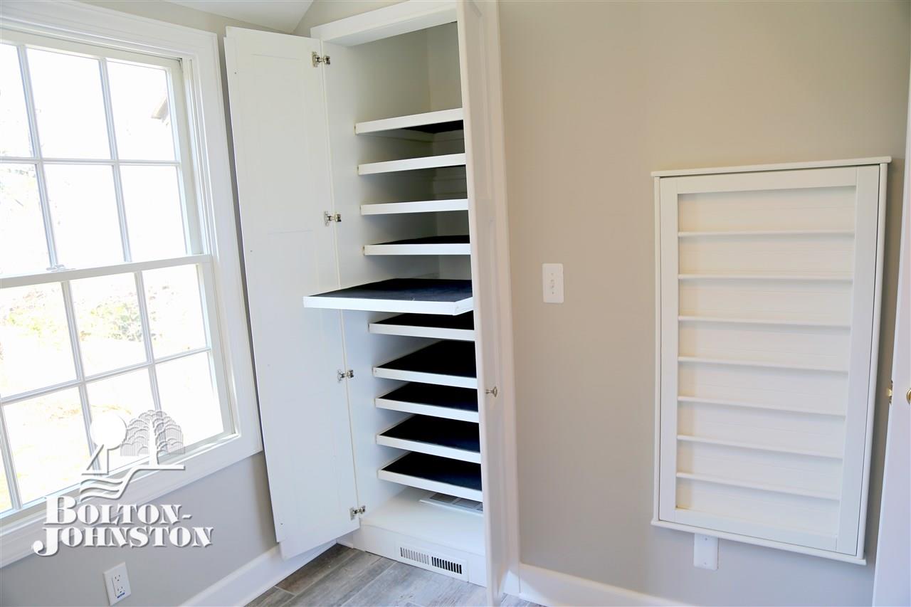 171 Lewiston Road Grosse Pointe, MI 48236 - Photo 38 of 67 Laundry flat-lay closet