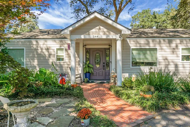 $1,090,000 | 544 Fort Johnson Road, Charleston, SC 29412