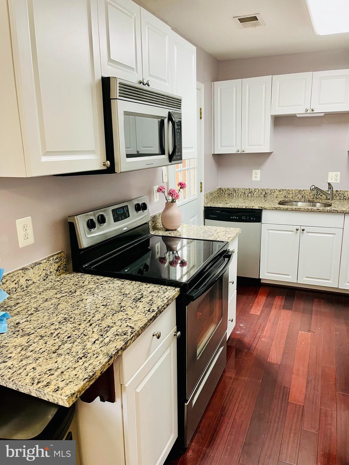 7525 Magarity Road Falls Church, VA 22043 - Photo 7 of 14 Kitchen