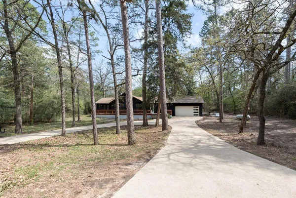 $1,750 | 284 Pleasant Hill Lane, Holly Lake Ranch, TX 75765