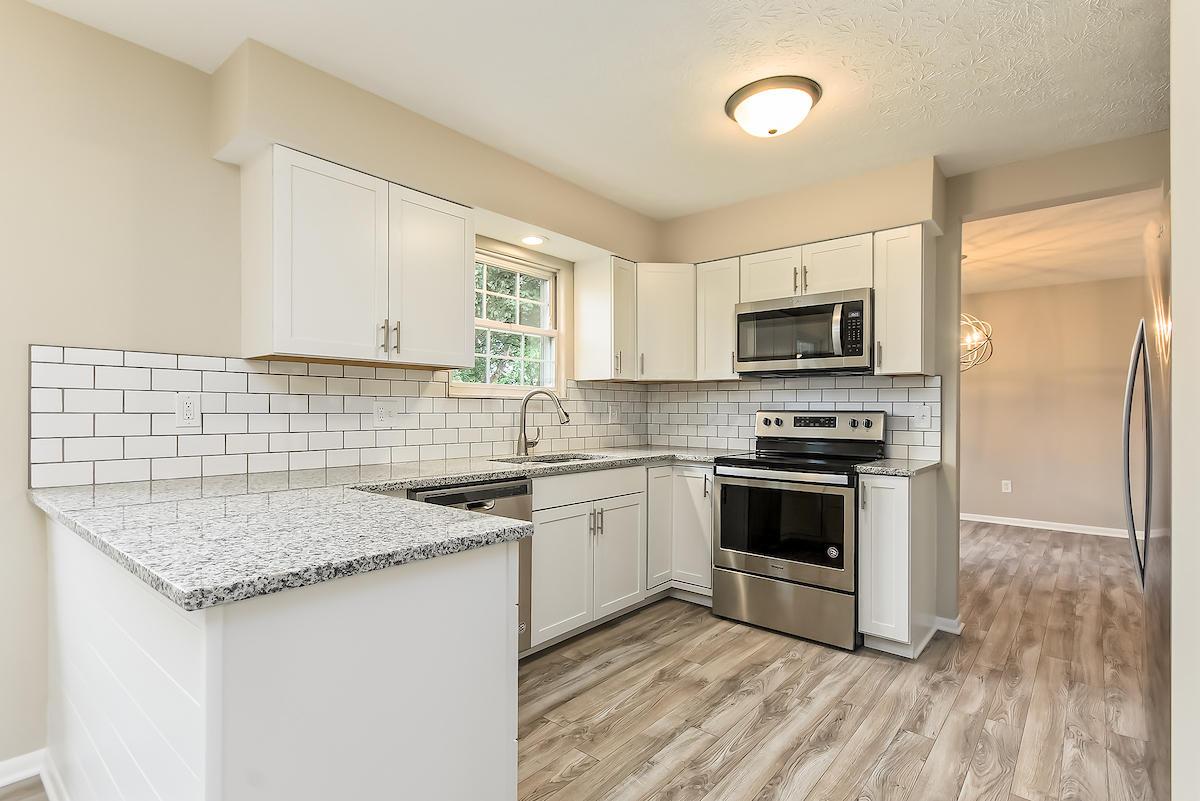 1856 Fairhaven Road Columbus, OH 43229 - Photo 8 of 23 Gallery Image 8