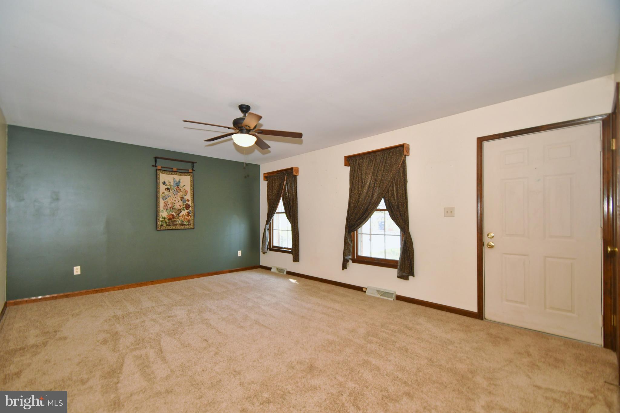 505 West Pearl Street Rising Sun, MD 21911 - Photo 7 of 40 Living Room (new carpet)