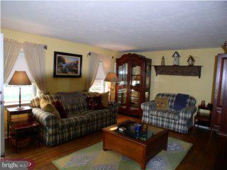 211 Lyster Road Oreland, PA 19075 - Photo 2 of 5 Gallery Image 2