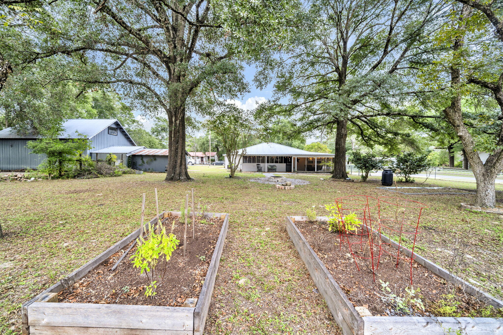 226 South 19th Street DeFuniak Springs, FL 32435 - Photo 16 of 46 Garden
