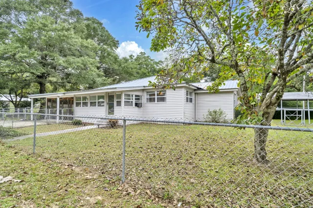 $280,000 | 226 South 19th Street, DeFuniak Springs, FL 32435